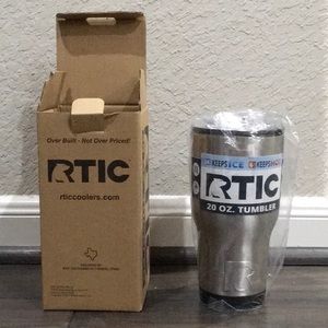 NEW RTIC 20 oz tumbler with lid, stainless